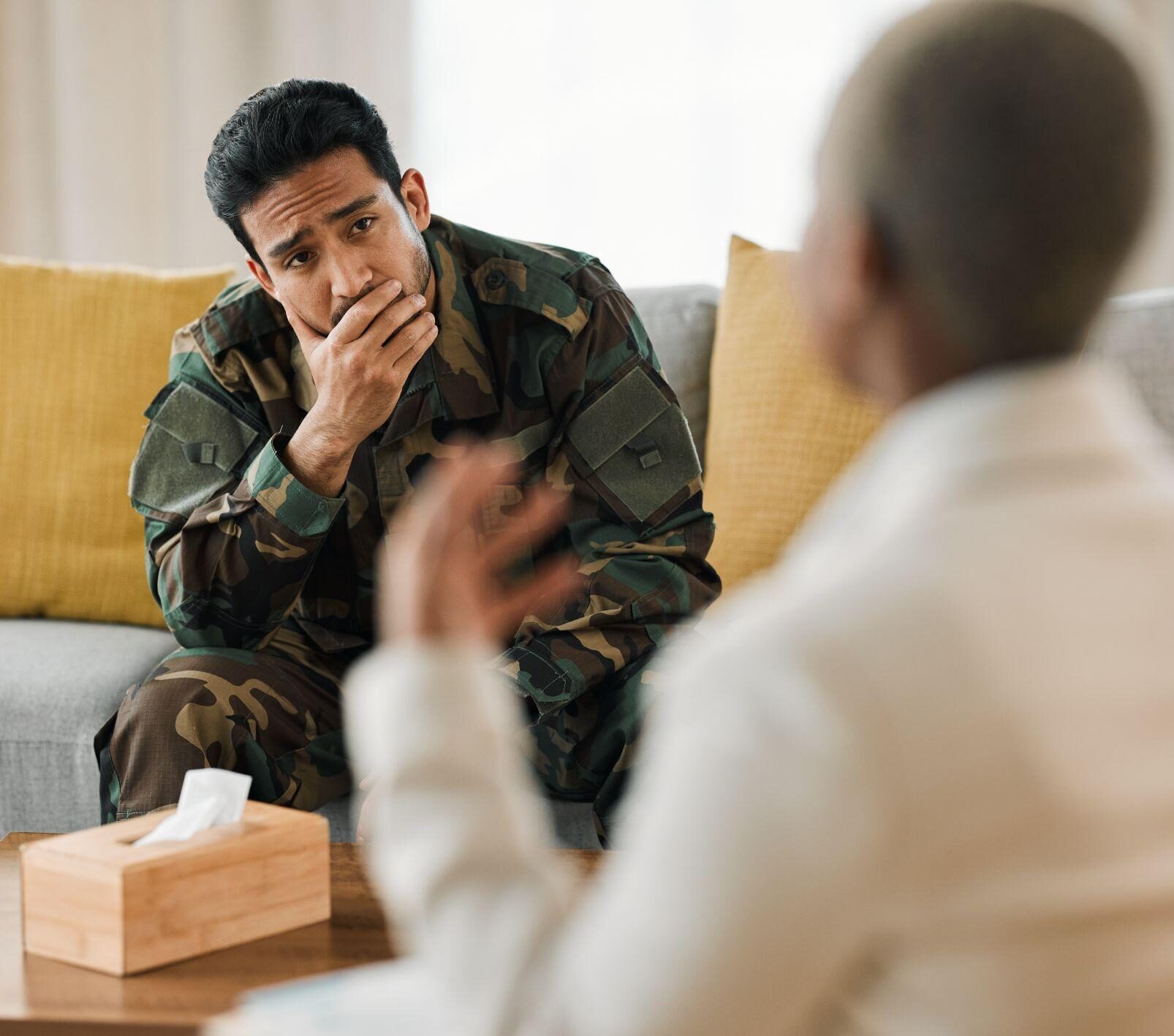 Listen therapist and military veteran with support in therapy